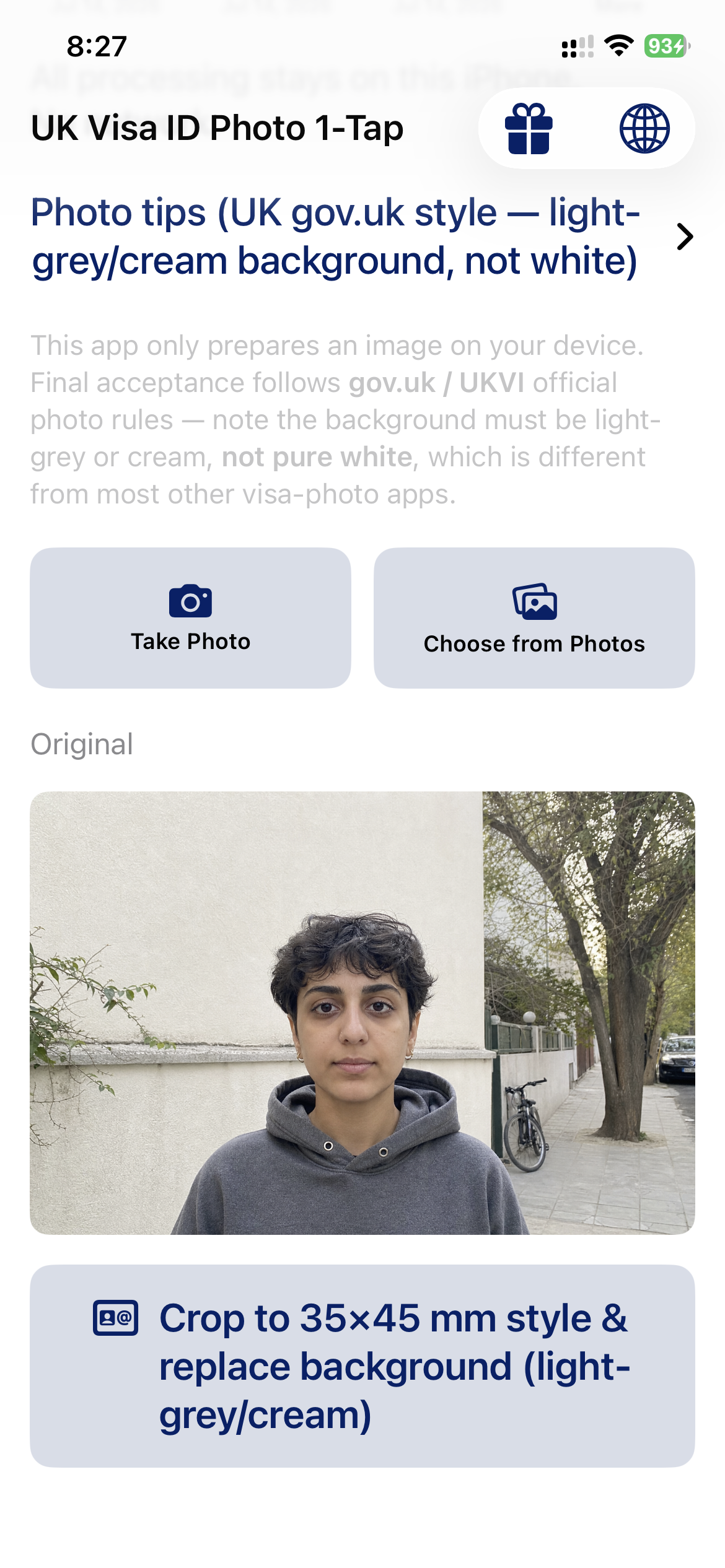 The UK Visa ID Photo 1-Tap app showing the Original photo screen with a crop and replace background button